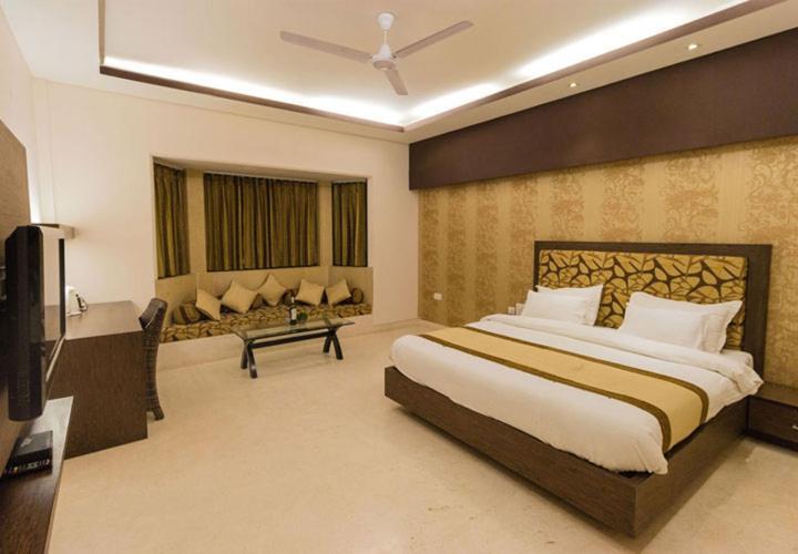 Golden Huts Resorts Khijuri, Rewari Haryana Bagian luar foto